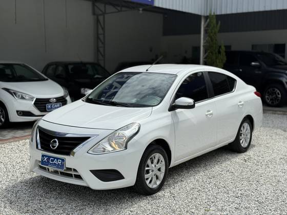 NISSAN VERSA 1.6 16V FLEXSTART SV 4P XTRONIC NISSAN VERSA 1.6 16V FLEXSTART SV 4P XTRONIC